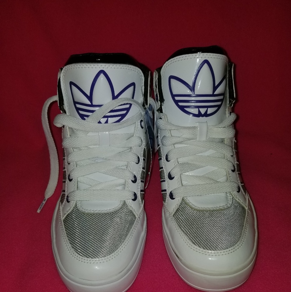 Adidas High Top Sneaker